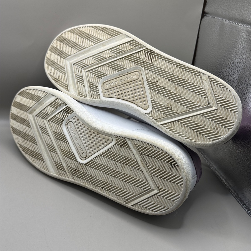 Tory Burch Howell Court Sneaker - Picture 7 of 9